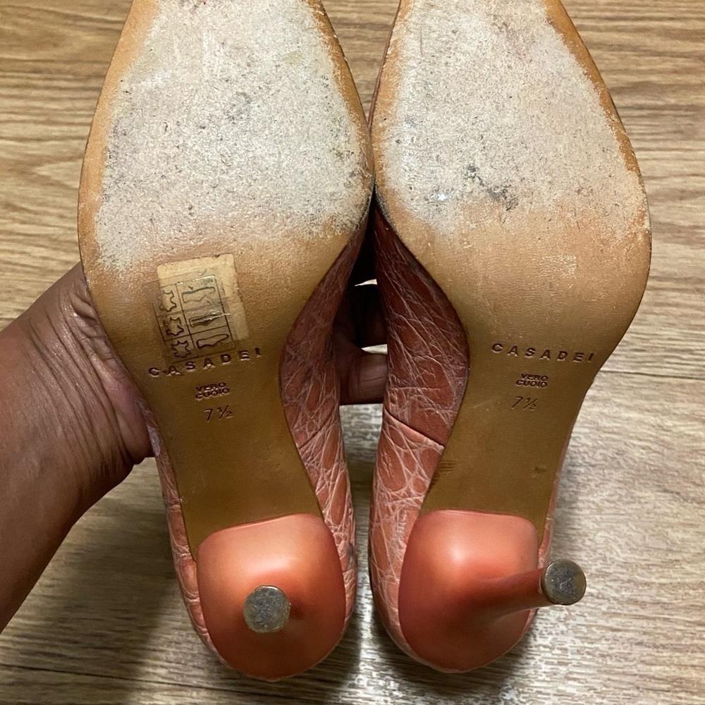 CASADEI Crocodile Pointed-Toe Pumps - Picture 12 of 12